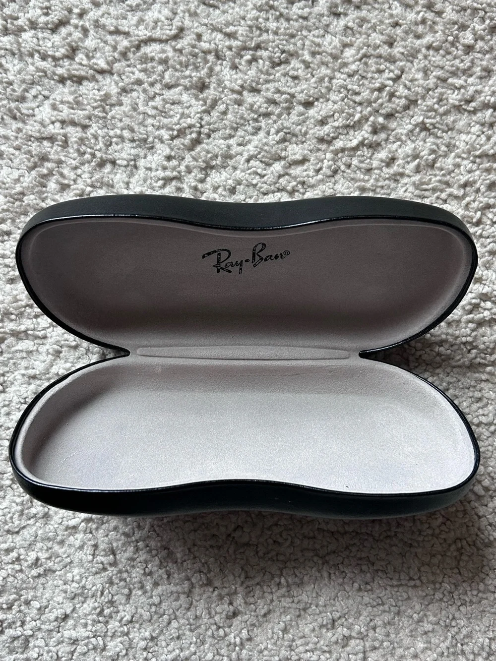 Ray-Ban Faux Leather Embossed Logo Hard Shell Clamshell Glass Case Black OS